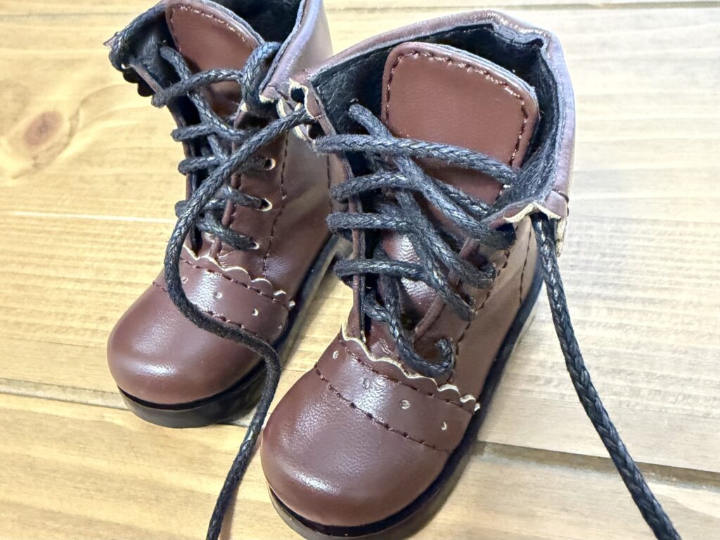 doll boots